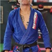 Profesor de brazilian JIUJITSU imparte clase de defensa personal,manera fácil y rápida de aprender